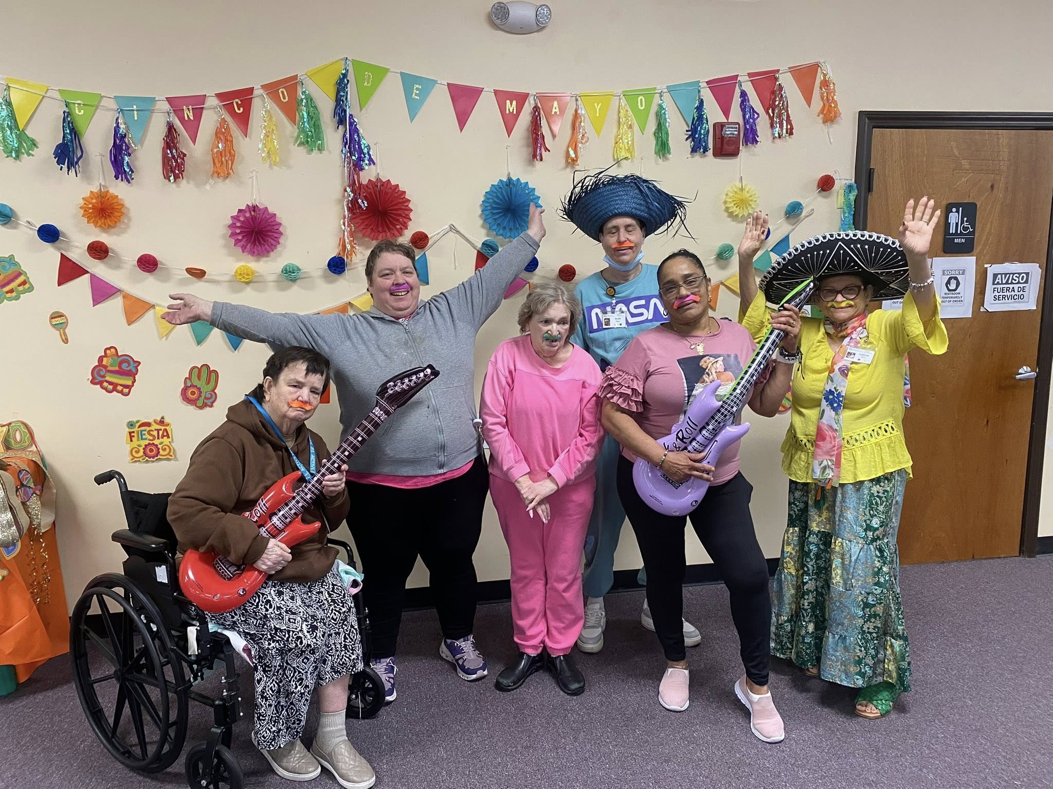 Piñata breaking activity